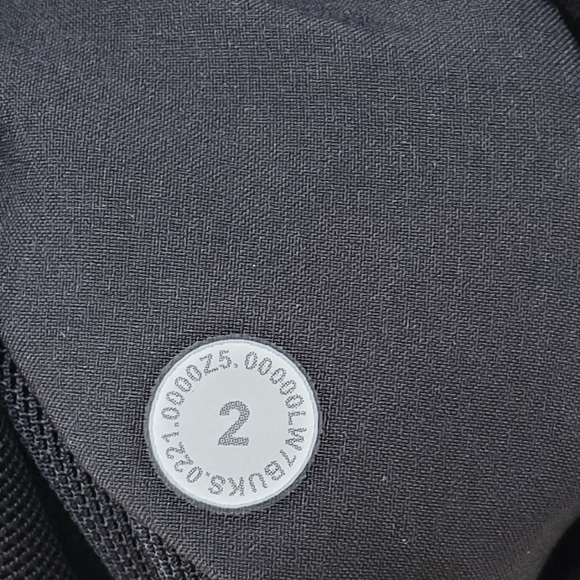 Lululemon Stroll at Sundown 3" Black Shorts - Picture 7 of 7